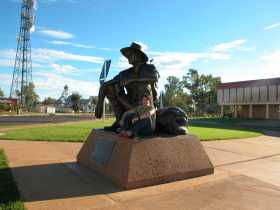 Cunnamulla Fella - Accommodation Gladstone 2