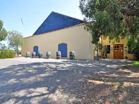 Currency Creek Winery And Restaurant - Accommodation Gladstone 1