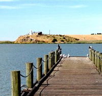 Point Malcolm Lighthouse - Accommodation Gladstone