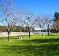 Lock 10 and Weir - Accommodation Gladstone