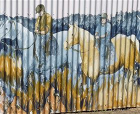 Jericho Murals - Accommodation Gladstone 2