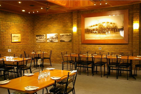 Crown Hotel Wentworth - Accommodation Gladstone 4