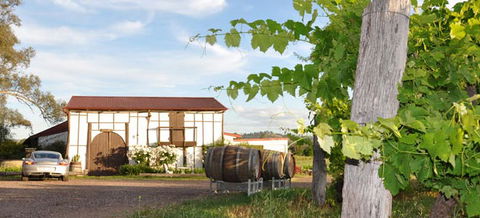 Bell River Estate Winery - Accommodation Gladstone 1