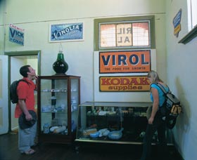 Boulder Pharmacy Museum - Accommodation Gladstone 3