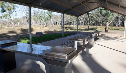 Yanga Woolshed Picnic Area - Accommodation Gladstone 0