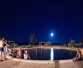 Lightning Ridge Bore Baths - Accommodation Gladstone 1