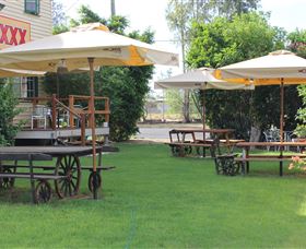 Francis Hotel Thallon - Accommodation Gladstone 1