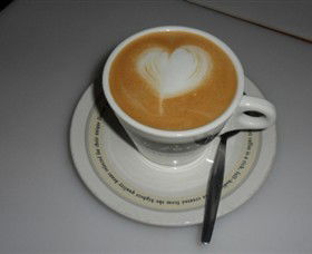 Breretons Bakery And Coffee Lounge - Accommodation Gladstone 2