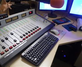 Peak Hill FM Community Radio Station - Accommodation Gladstone 0
