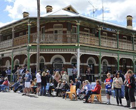 Mirrool Royal Hotel - Accommodation Gladstone 0