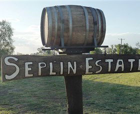 Seplin Estate Wines - Accommodation Gladstone 6