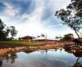 Savannah Visitor Plaza, Taronga Western Plains Zoo Dubbo - Accommodation Gladstone 2