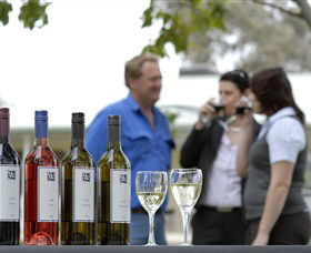 Woolaway Wines - Accommodation Gladstone 2
