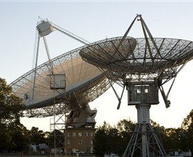 CSIRO Parkes Radio Telescope - Accommodation Gladstone 1