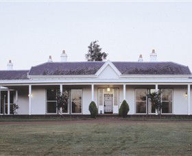 Mooramong - Accommodation Gladstone 1