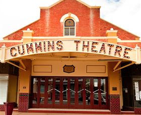 Merredin Cummins Theatre - Accommodation Gladstone 1