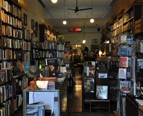 The Known World Bookshop & Boutique City Apartment - Accommodation Gladstone 1