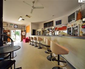 The Farmers Inn At Burrumbuttock - Accommodation Gladstone 2