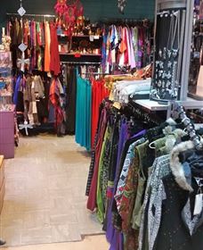 Earth Spirit Natures Clothing And Giftware - Accommodation Gladstone 1