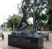 Miners Memorial Statue - Accommodation Gladstone