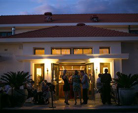 Parlour Wine Room - Accommodation Gladstone 0