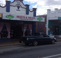 Taylors Sweets and Treats - Accommodation Gladstone