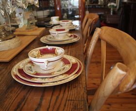 Peachtree Antiques - Accommodation Gladstone 7