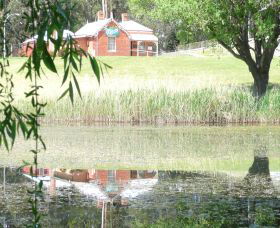 Queanbeyan Art Society - Accommodation Gladstone 0