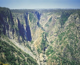 Wollomombi Falls - Accommodation Gladstone 1