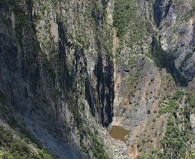Wollomombi Falls - Accommodation Gladstone 2