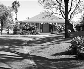 Scarborough Wine Co. - Accommodation Gladstone 0