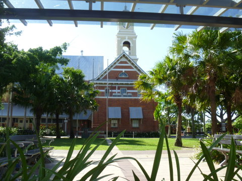 Maryborough Town Hall Green - Accommodation Gladstone 1