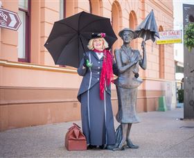 Maryborough Town Hall Green - Accommodation Gladstone 2