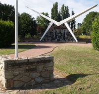 Southern Cloud Memorial - Accommodation Gladstone
