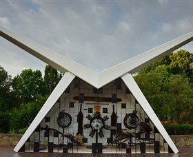 Southern Cloud Memorial - Accommodation Gladstone 2