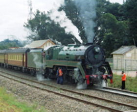 Robertson Heritage Railway Station - Accommodation Gladstone 1