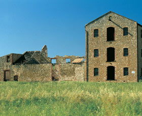 Clinchs Mill - Accommodation Gladstone 0