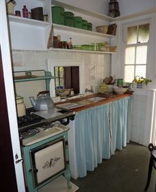 Nutcote - May Gibbs' Home - House Museum - Accommodation Gladstone 3