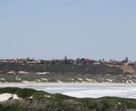 Back Beach - Geraldton - Accommodation Gladstone 1