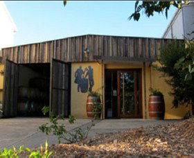Inner City Winemakers - Accommodation Gladstone 0