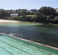 Clovelly Beach - Accommodation Gladstone