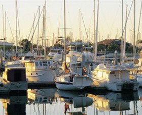 Brisbane Bayside - Accommodation Gladstone 0