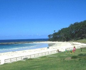 Mollymook Beach - Accommodation Gladstone 2