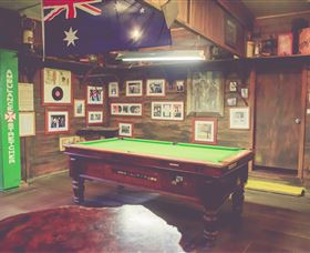 The Pub With No Beer - Accommodation Gladstone 2