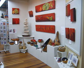 Ferry Park Gallery - Accommodation Gladstone 1
