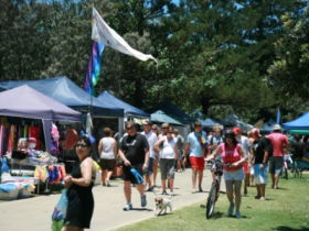 Burleigh Art And Craft Markets - Accommodation Gladstone 0