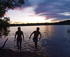 Lake Ainsworth - Accommodation Gladstone 1