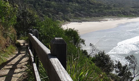 Three Sisters Walking Track - Accommodation Gladstone 1