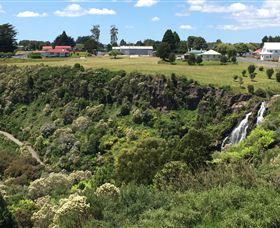 Waratah Falls - Accommodation Gladstone 2