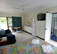 Tropical Palms Inn - Accommodation Gladstone